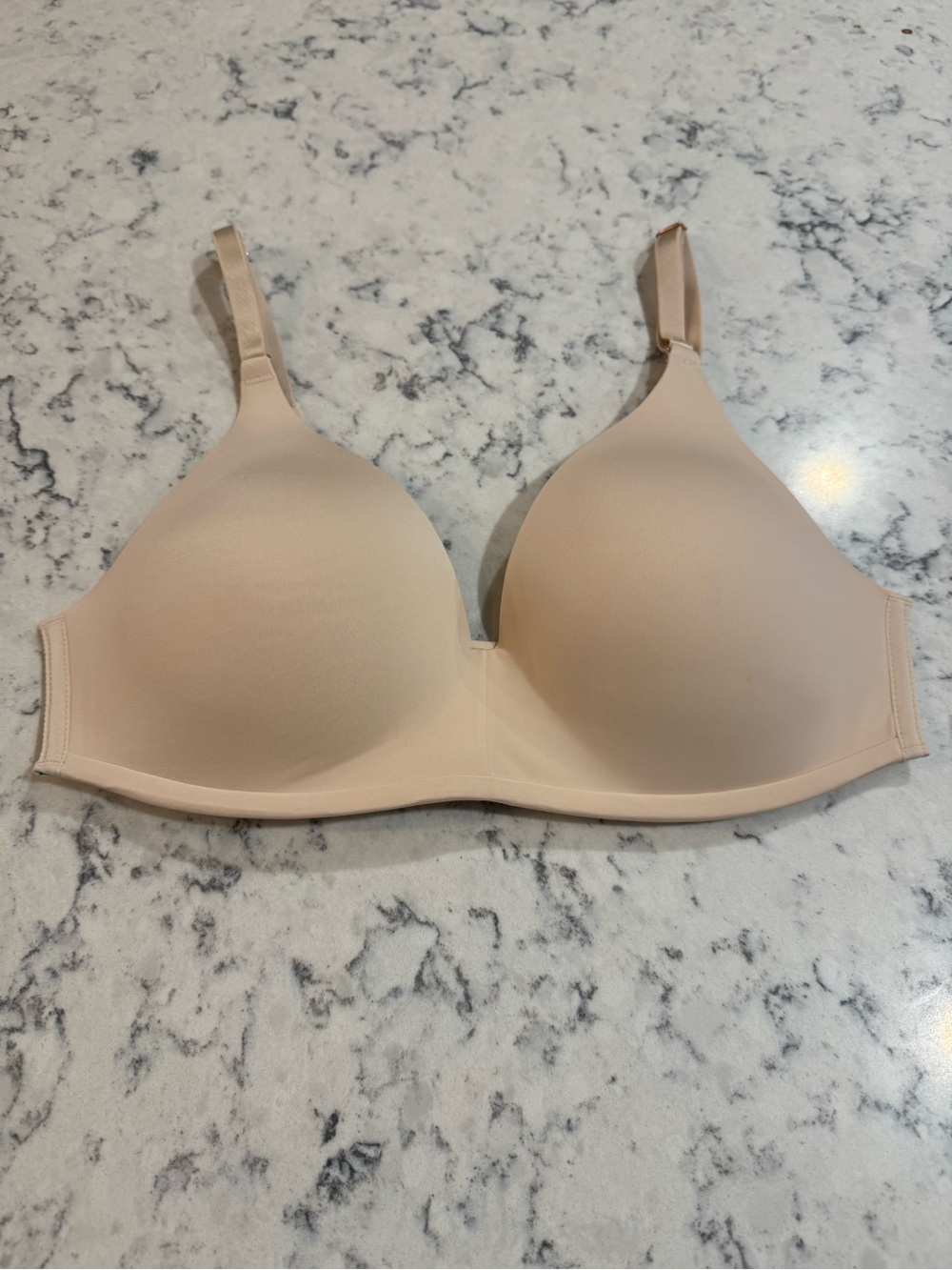 SOMA Everyday Smooth Wireless T-Shirt Bra  Light Nude 
Size 34B